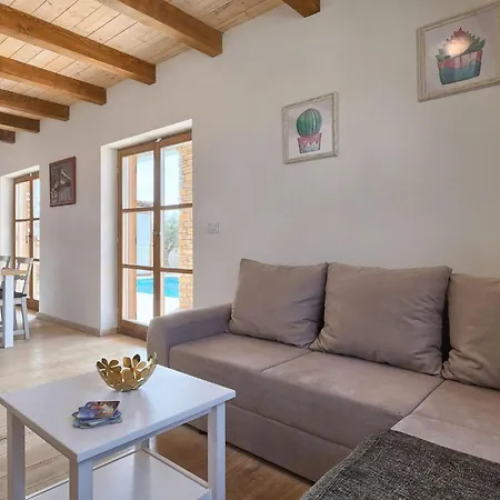 Holiday home Malena Jursici